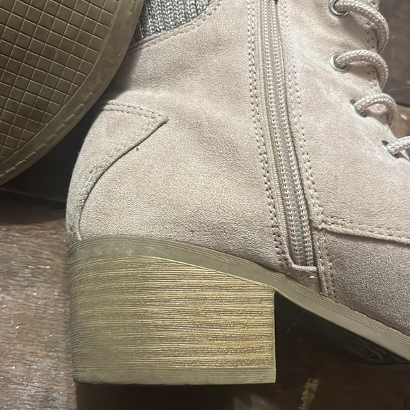 Pink booties - Picture 5 of 6